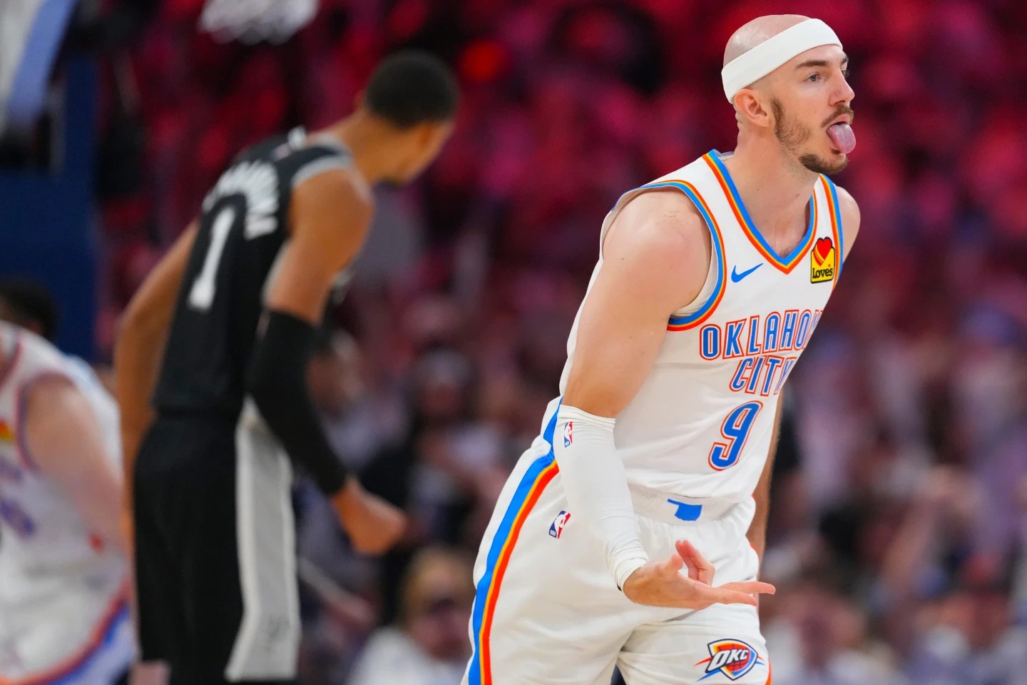 Impulsados ​​por Alex Caruso, los suplentes de los Thunder volvieron a dar la tall en la victoria del quinto partido