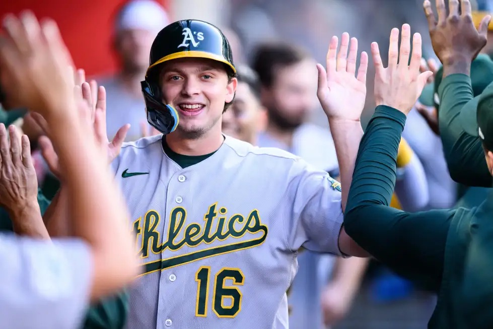 Nick Kurtz, de los Athletics, se va de 0-4 y termina su racha de 48 juegos embasándose, igualando a Mark McGwire en la marca del equipo