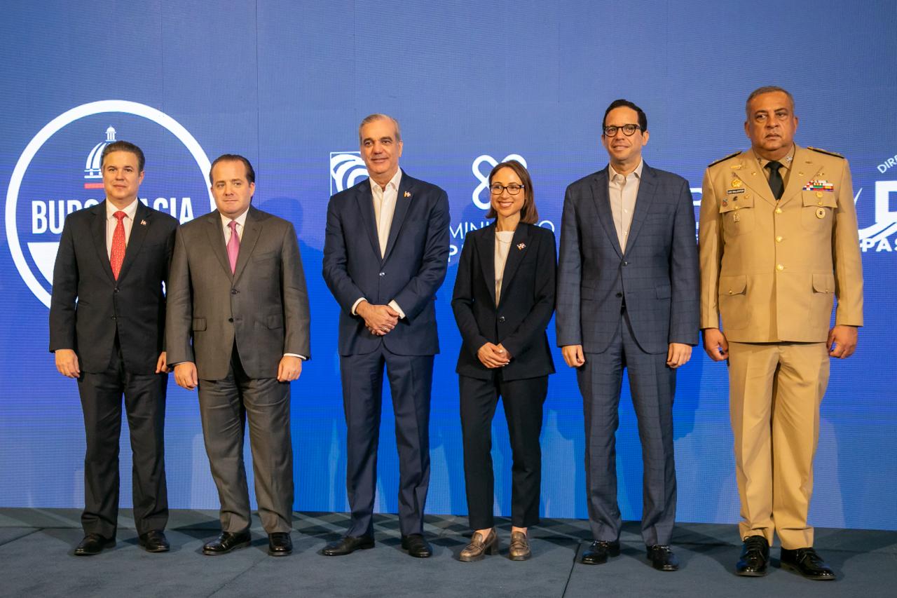 Gobierno presenta nuevo sistema de Permiso de Salida de Menor 100% digital; servicio estará gratuito hasta el 28 de junio