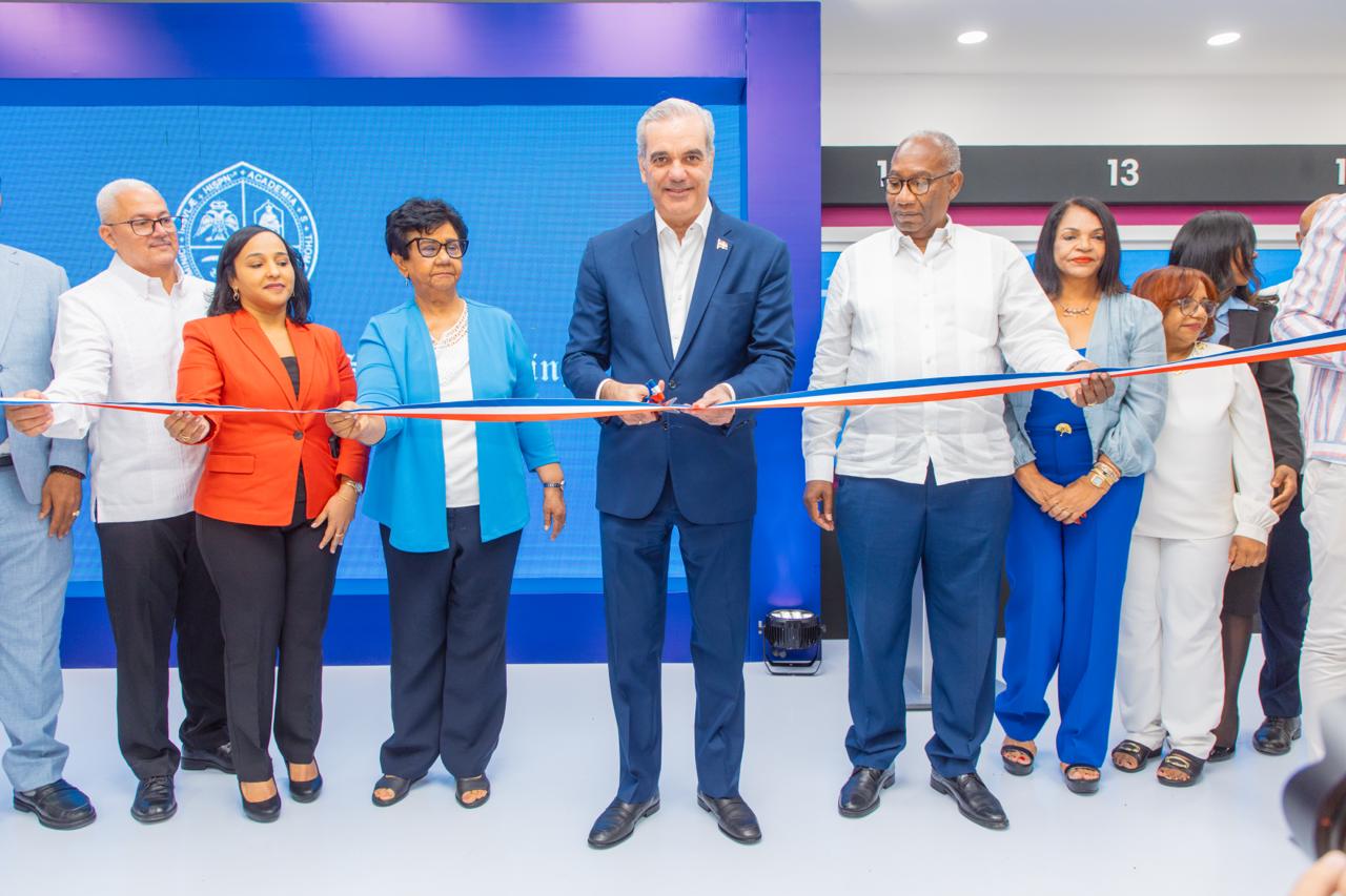Presidente Abinader y rector Editrudis Beltrán inauguran moderno Centro Multiservicios y varias infraestructuras académicas, tecnológicas y de servicios estudiantiles de la UASD Presidente Abinader y rector Editrudis Beltrán inauguran moderno Centro Multiservicios y varias infraestructuras académicas, tecnológicas y de servicios estudiantiles de la UASD