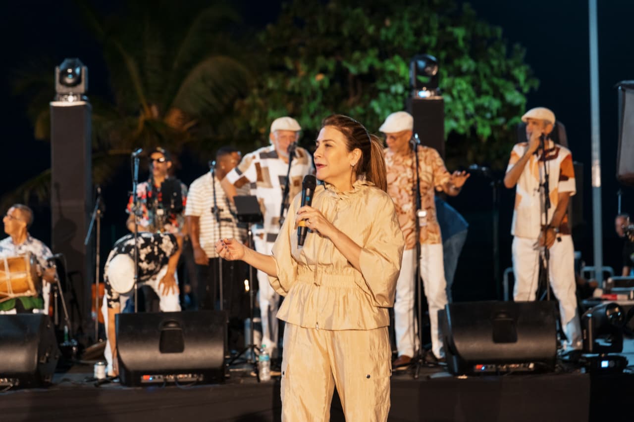 Concierto del Grupo Bonyé para las madres en el Malecón Deportivo atrajo más de 4 mil personas Concierto del Grupo Bonyé para las madres en el Malecón Deportivo atrajo más de 4 mil personas