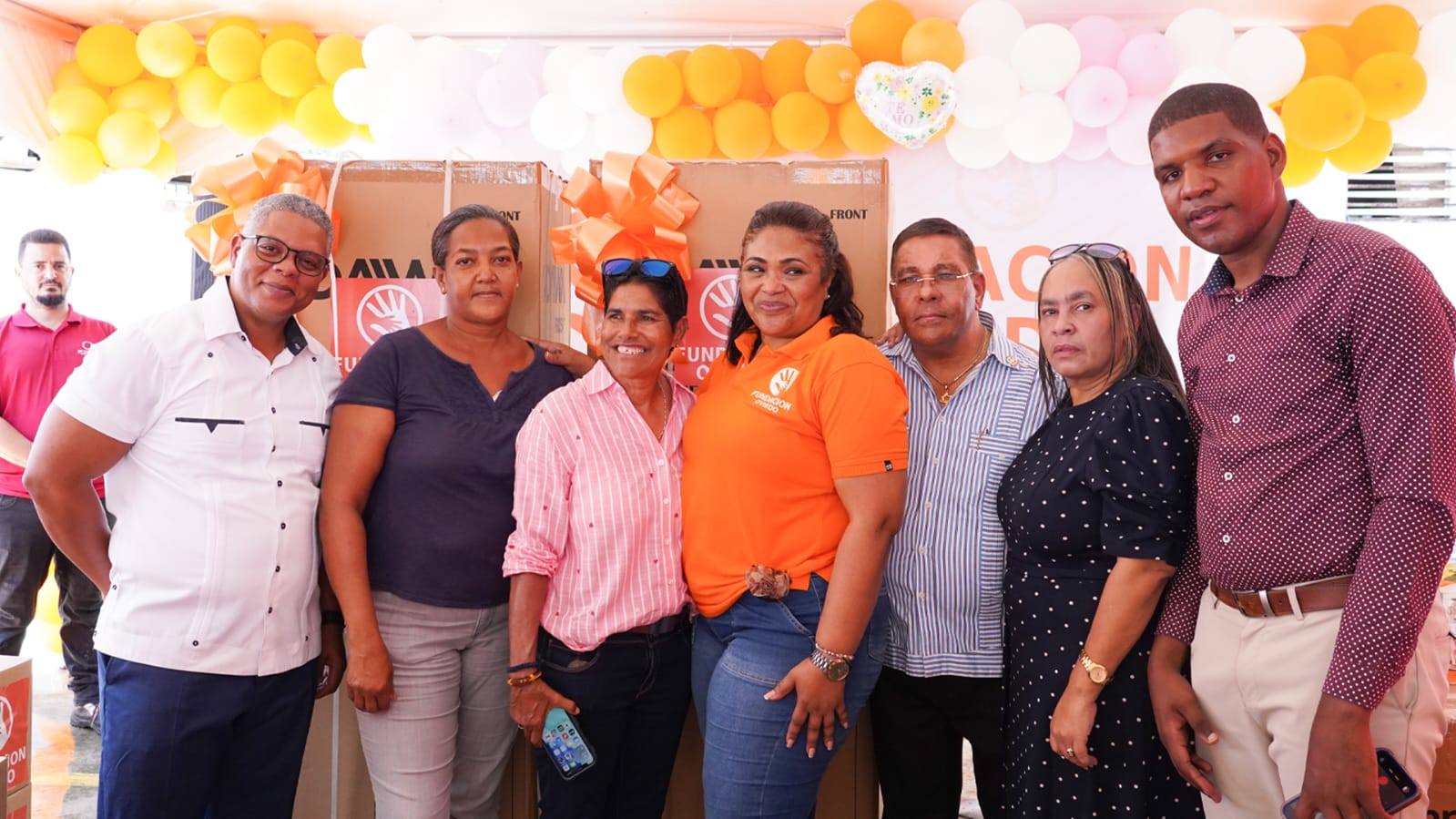 Fundación Oviedo celebra en grande el Día de las Madres en Nagua