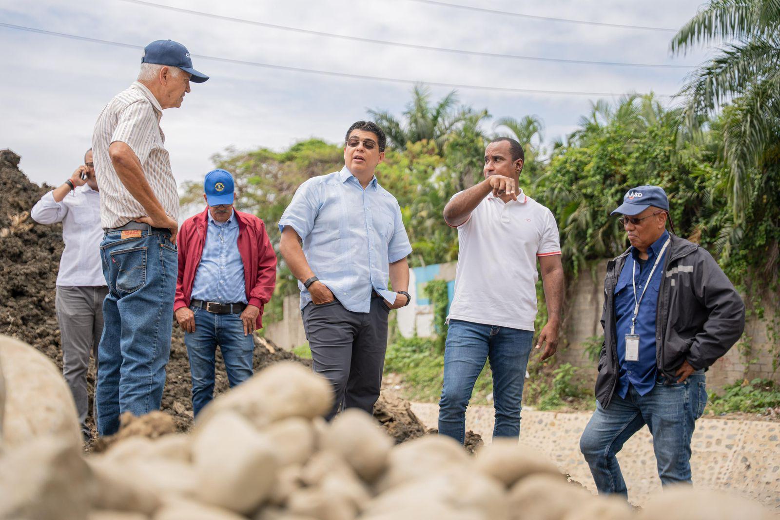CAASD corrige averías de grandes proporciones e interviene redes de agua potable y alcantarillado en sectores del GSD CAASD corrige averías de grandes proporciones e interviene redes de agua potable y alcantarillado en sectores del GSD