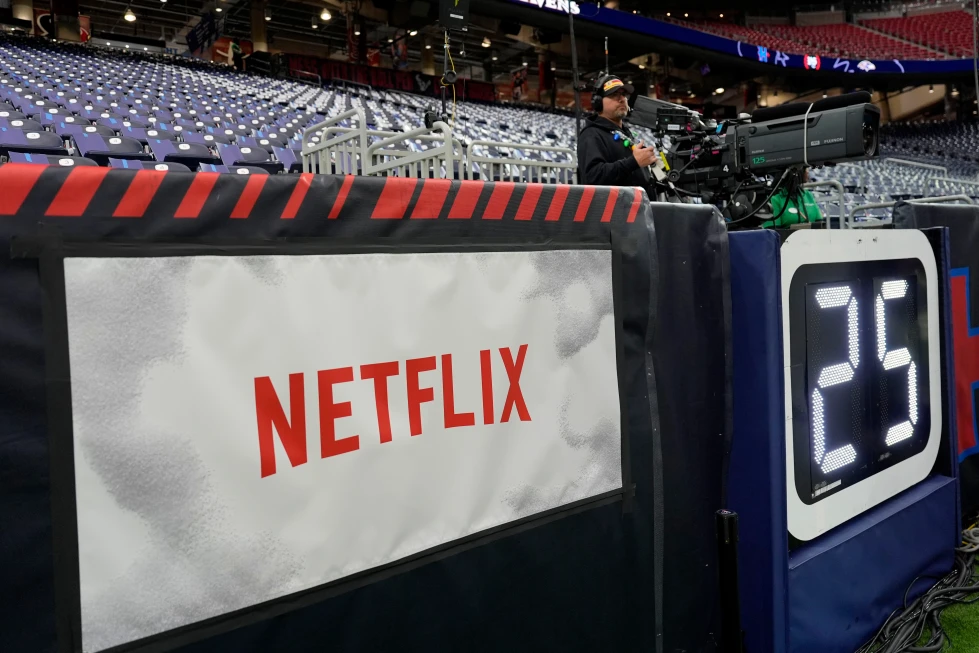 La NFL mantiene el foco en las transmisiones de los domingos mientras crea más espacios en otros días.