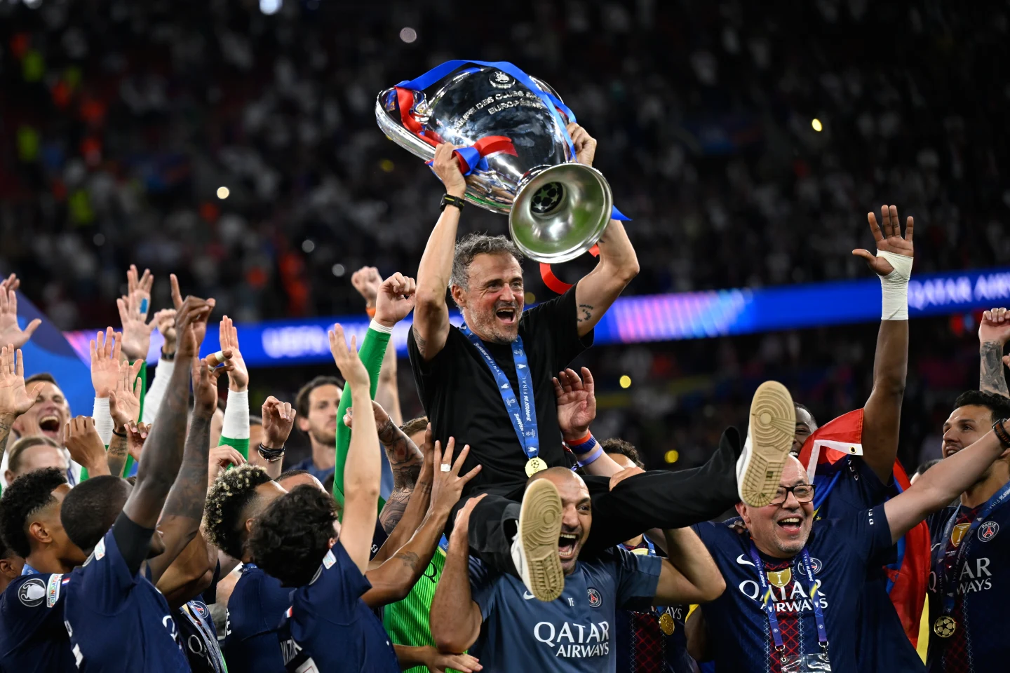 El PSG gana títulos consecutivos de la Liga de Campeones tras vencer al Arsenal en la tanda de penaltis.