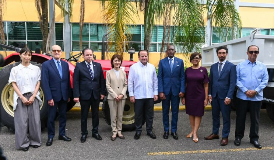 Japón refuerza lucha contra el sargazo en República Dominicana