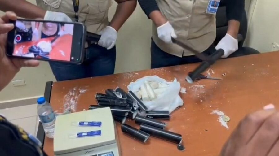 DNCD frustra envío de cocaína camuflada en tubos plásticos hacia Madrid desde el Aeropuerto del Cibao