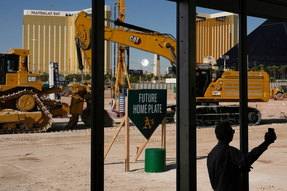Según fuentes oficiales, el estadio de los Athletics en el Strip de Las Vegas, con un costo de 2 mil millones de dólares, se inaugurará antes de la temporada 2028 Según fuentes oficiales, el estadio de los Athletics en el Strip de Las Vegas, con un costo de 2 mil millones de dólares, se inaugurará antes de la temporada 2028