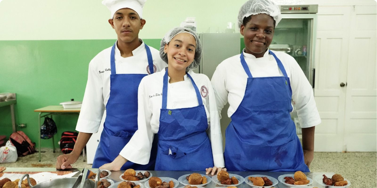 Más de 98 mil estudiantes participan en ferias de emprendimiento del MINERD