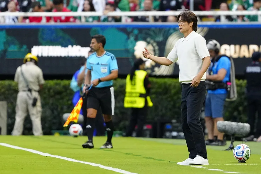 El seleccionador de Corea del Sur dimite por la eliminación del equipo en fase de grupos