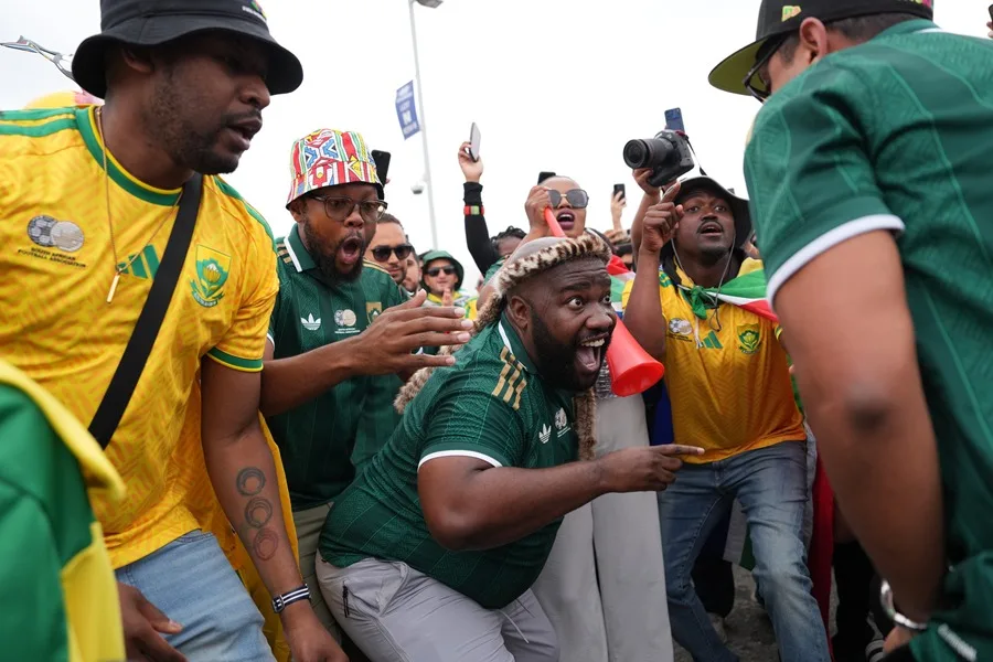 Canadá y Sudáfrica abrazan juntos la historia ante afición entregada en su pase inédito