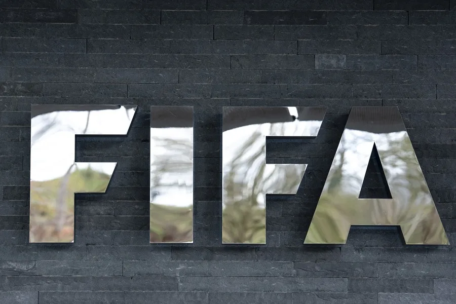 El FBI emite una advertencia sobre sitios web falsos que se hacen pasar por la FIFA para estafas