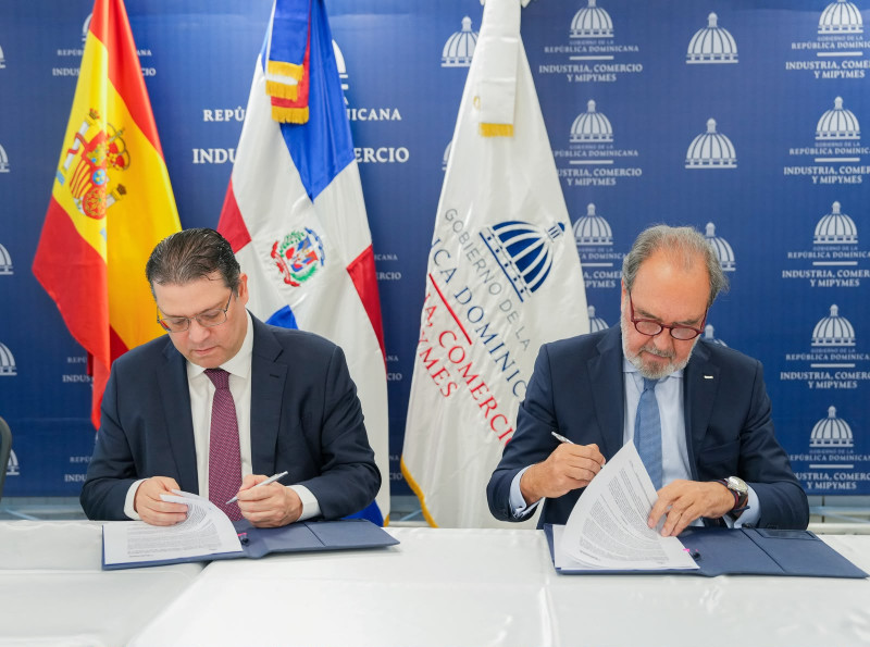 MICM y Banco Sabadell se alían para atraer más inversión española a República Dominicana