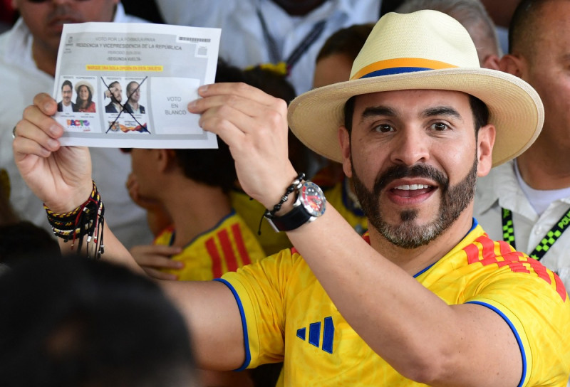 Ultraderechista De la Espriella gana la Presidencia de Colombia, según conteo preliminar