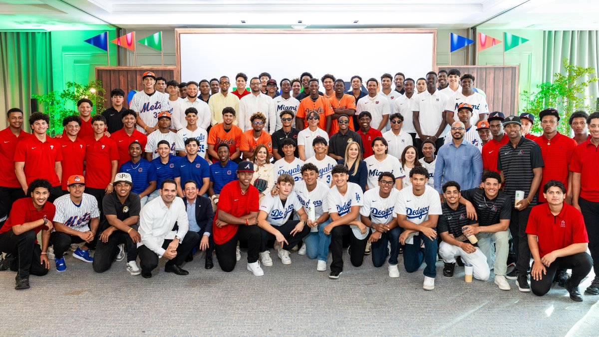 MLB y Banco BHD resaltan formación integral de nuevos prospectos dominicanos