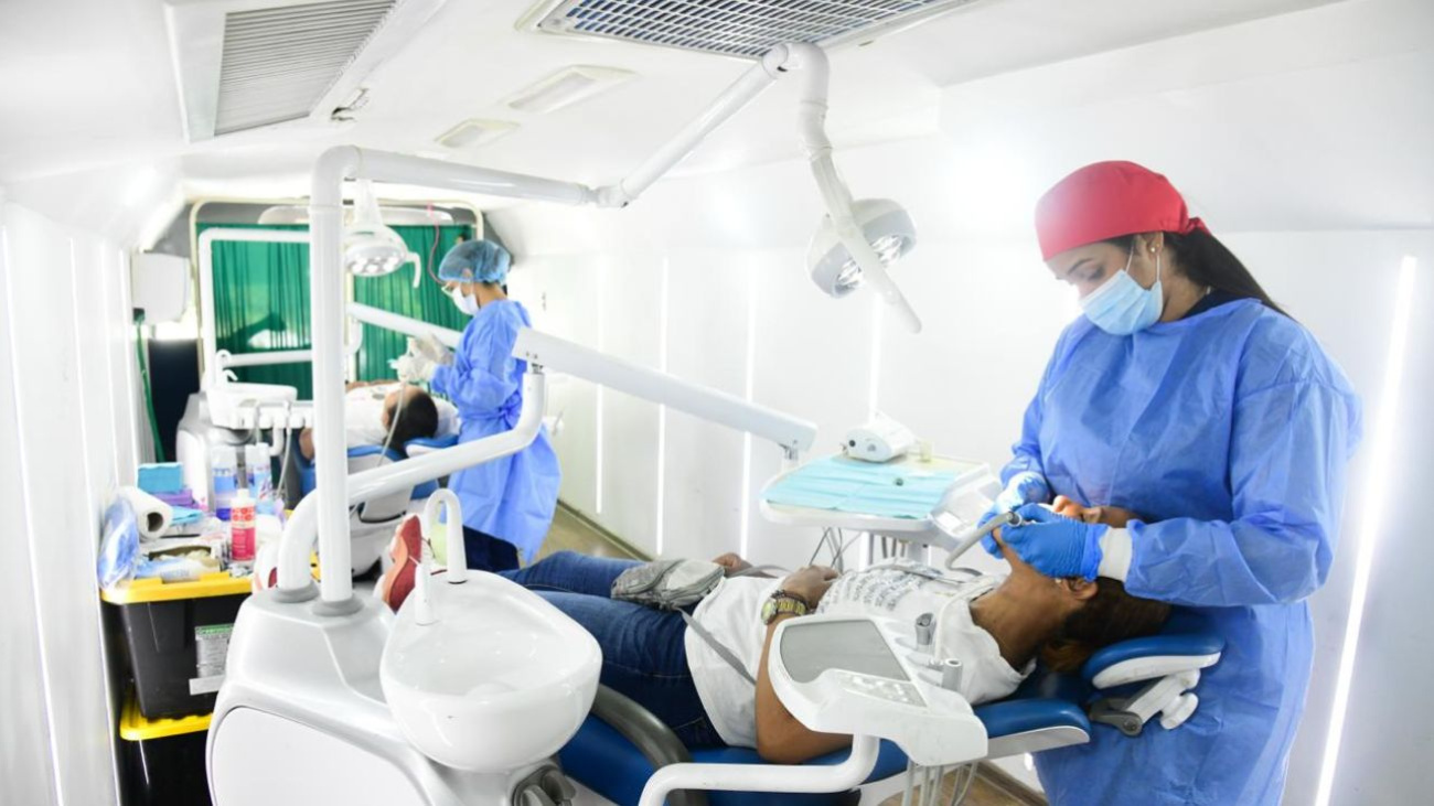 Ministerio de Salud lleva atención médica gratuita a familias de Villa Tapia