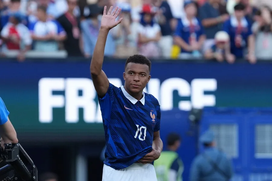Francia se cita con Paraguay en octavos de final del Mundial tras vencer 3-0 a Suecia
