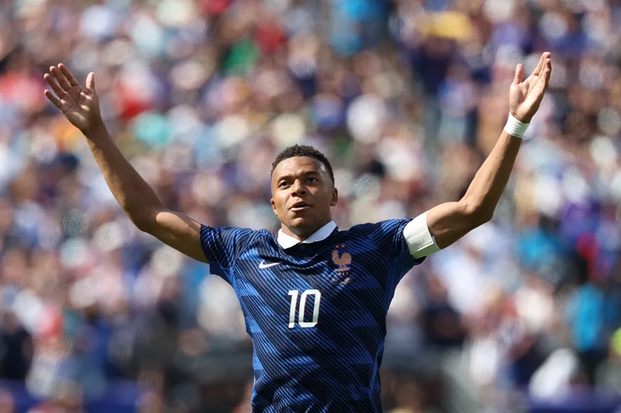 Kylian Mbappé: «Sabía que Messi iba a marcar goles»