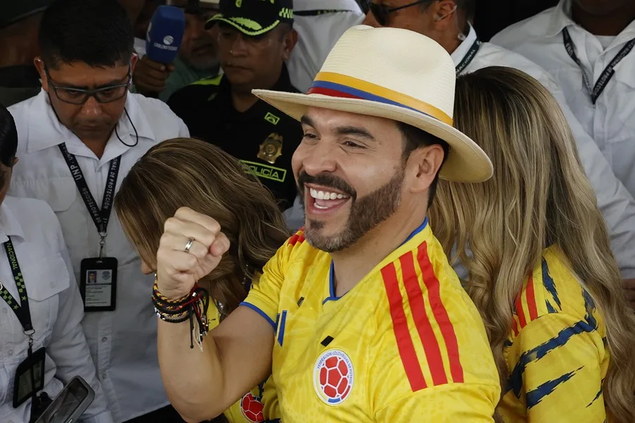 ¿Quién es Abelardo de la Espriella, el tigre que da el zarpazo por la Presidencia de Colombia?