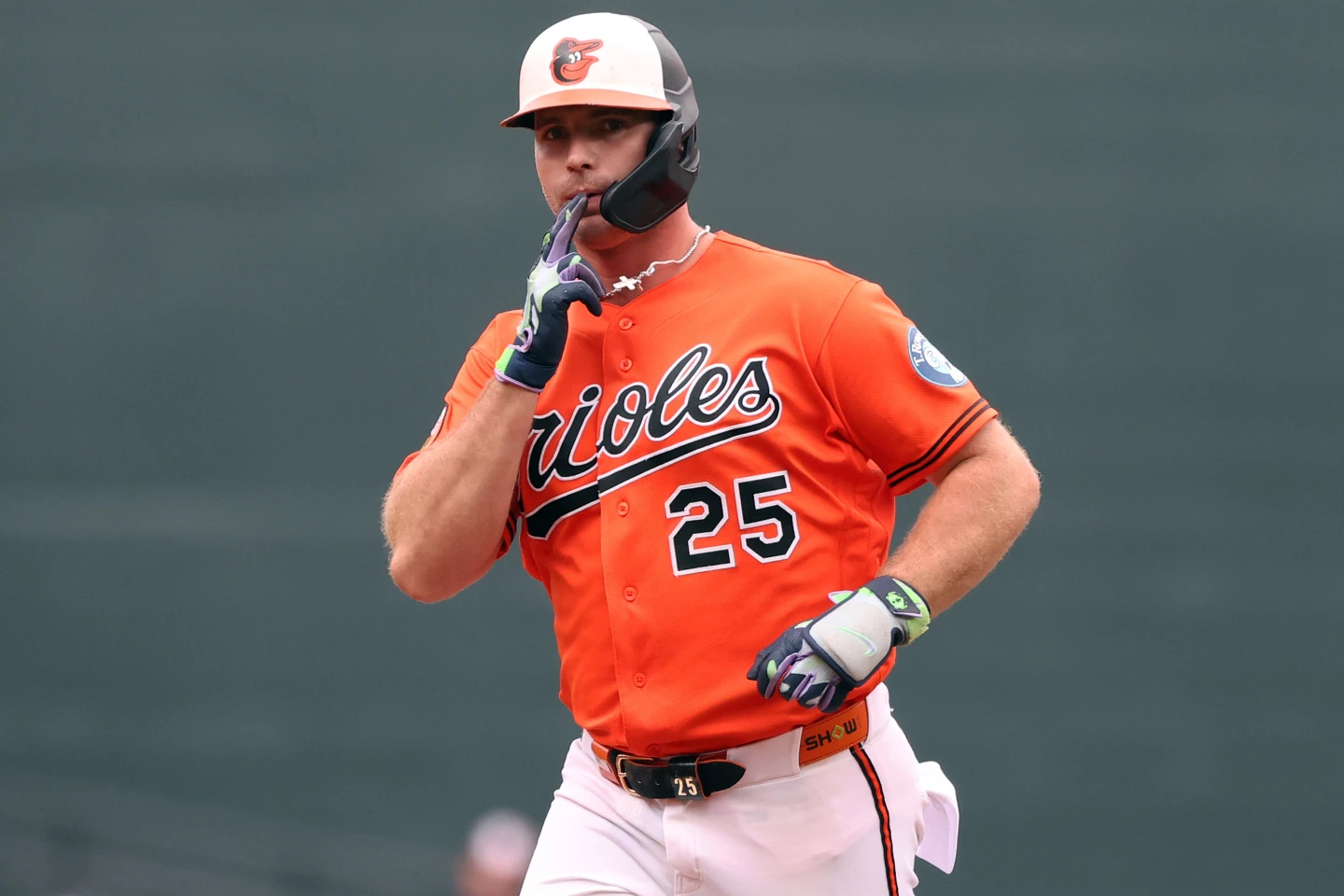 Alonso alcanza los 500 juegos consecutivos y Olson se acerca al récord de la franquicia de los Bravos