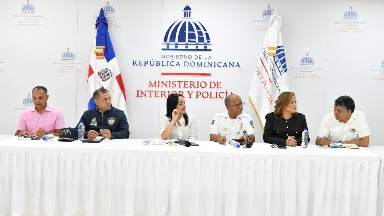 Ministerio de Interior y Policía y alcaldías del Gran Santo Domingo coordinan estrategia conjunta para regularizar paradas de motoconchistas y fortalecer la seguridad ciudadana