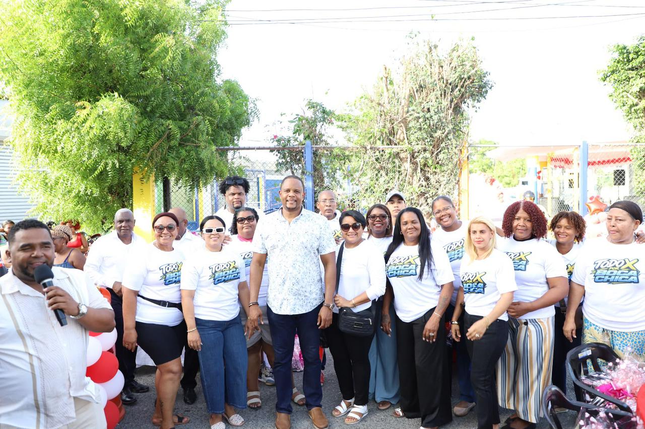 Miles de madres celebran su día en Andrés, Boca Chica, durante agasajo organizado por la Fundación OGC