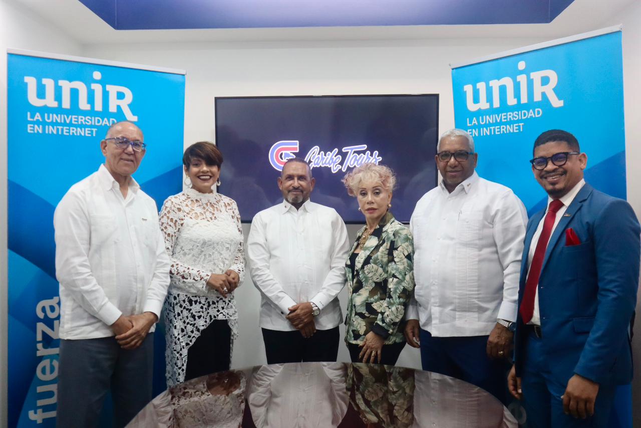 Caribe Tours beneficiará unos 15 mil colaboradores con acuerdo académico internacional Caribe Tours beneficiará unos 15 mil colaboradores con acuerdo académico internacional