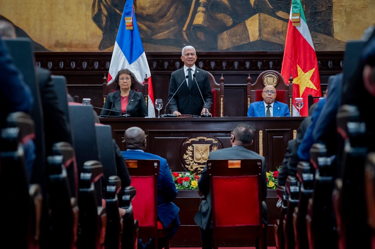 Congreso Nacional recibe a la presidenta de Surinam, Jennifer Geerlings-Simons