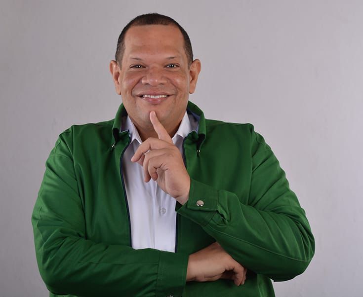 Carlos Guzmán dice a La Prensa RD que es falso su retorno al PLD