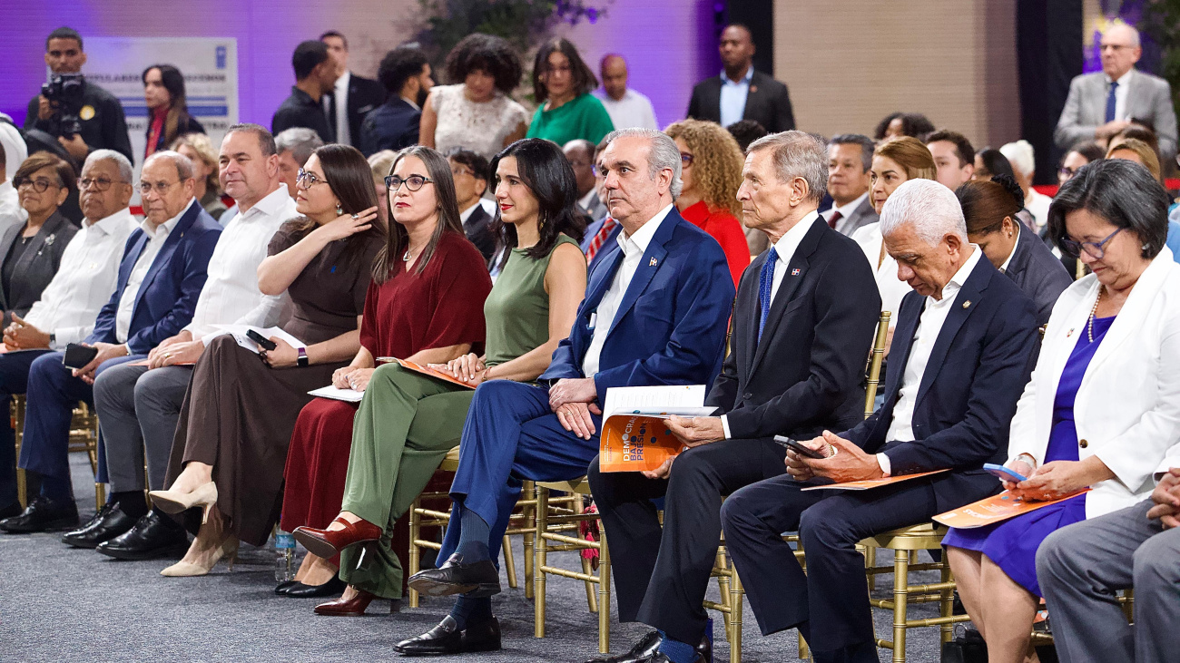 Presidente Abinader dice que la estabilidad democrática del país ha sido por la capacidad de construir consensos alrededor de un proyecto nacional compartido, más allá de las diferencias políticas