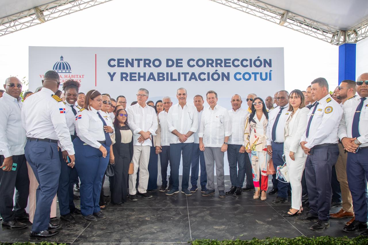 Presidente Abinader deja iniciados los trabajos de construcción del Centro de Corrección y Rehabilitación (CCR) Cotuí con capacidad para albergar dignamente a 700 internos, priorizando la educación, la seguridad y la reinserción social