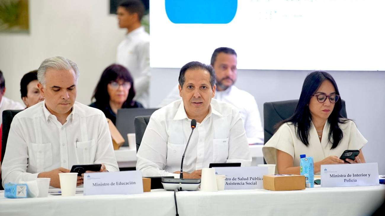 Ministro de Salud destaca avances que consolidan a Santiago como referente nacional en salud pública preventiva Ministro de Salud destaca avances que consolidan a Santiago como referente nacional en salud pública preventiva