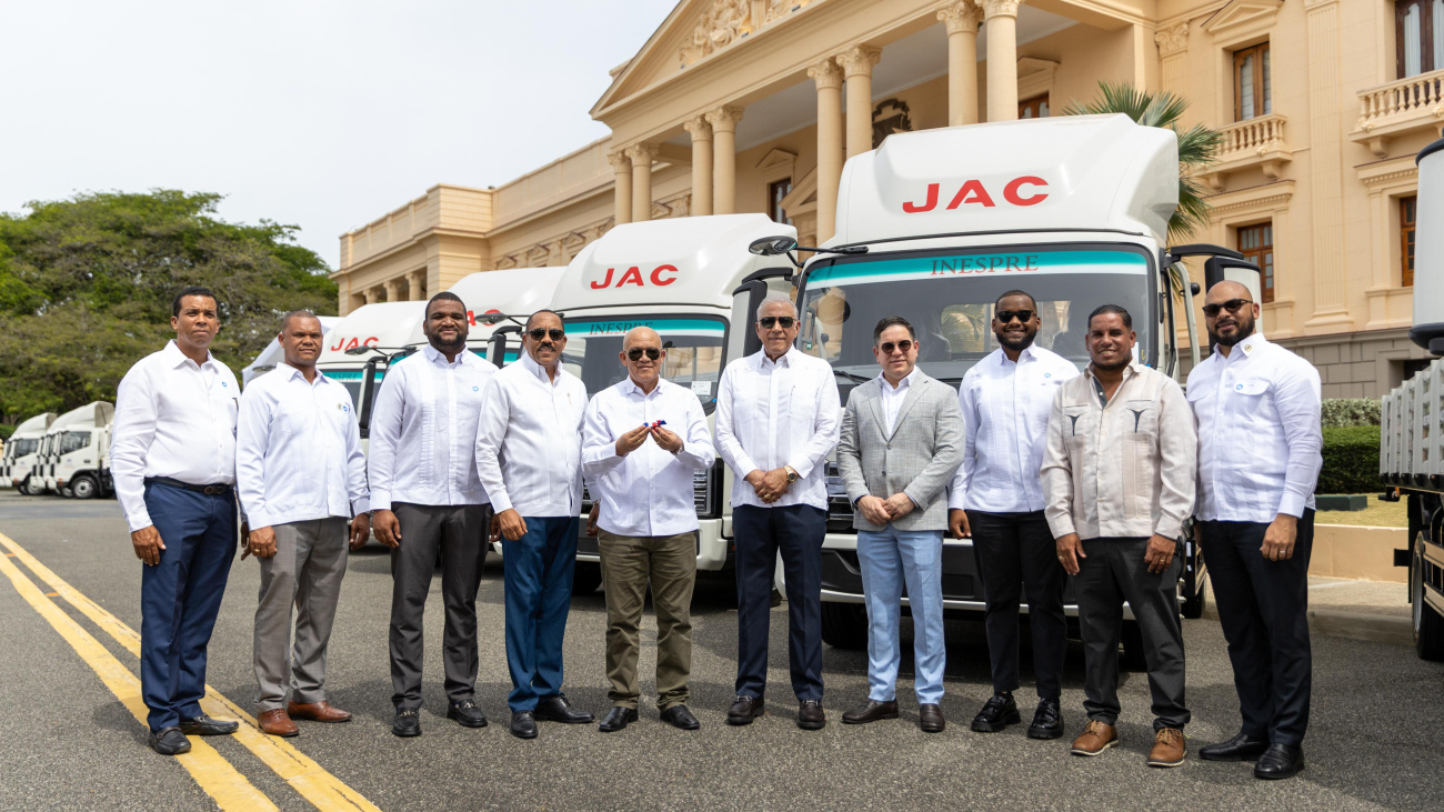 Gobierno fortalece capacidad operativa del Inespre con 30 nuevos camiones para ampliar acceso a alimentos a precios justos Gobierno fortalece capacidad operativa del Inespre con 30 nuevos camiones para ampliar acceso a alimentos a precios justos