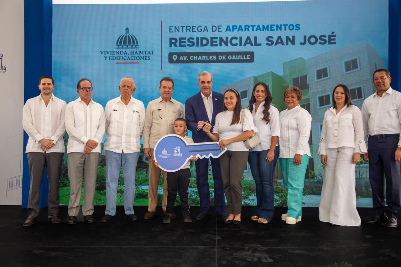 Presidente Abinader entrega 700 apartamentos del Plan Familia Feliz en la Urbanización San José, Santo Domingo Norte