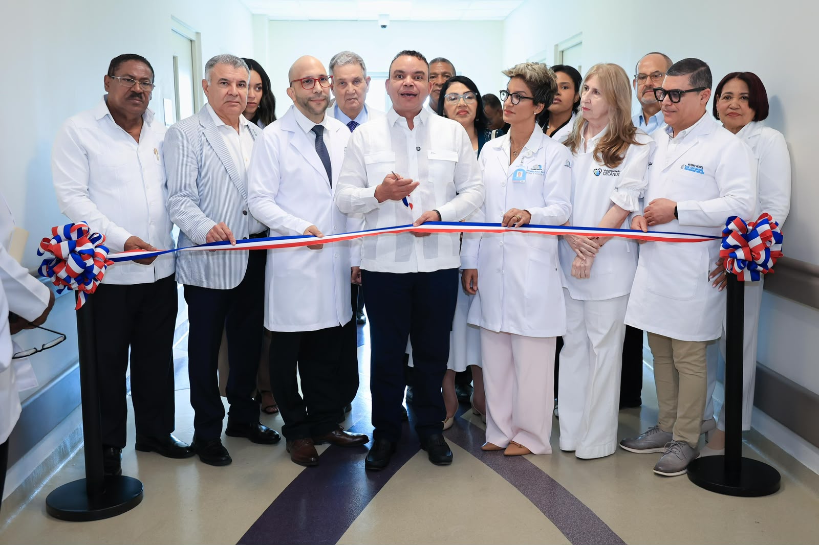 SNS inaugura primera unidad de cirugía intrauterina del país; bebés podrán ser operados antes de nacer de forma gratuita
