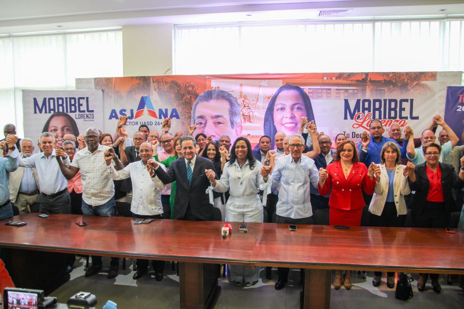 MARIBEL LORENZO FORTALECE RESPALDO RUMBO A LA SEGUNDA VUELTA EN LA FCES-UASD
