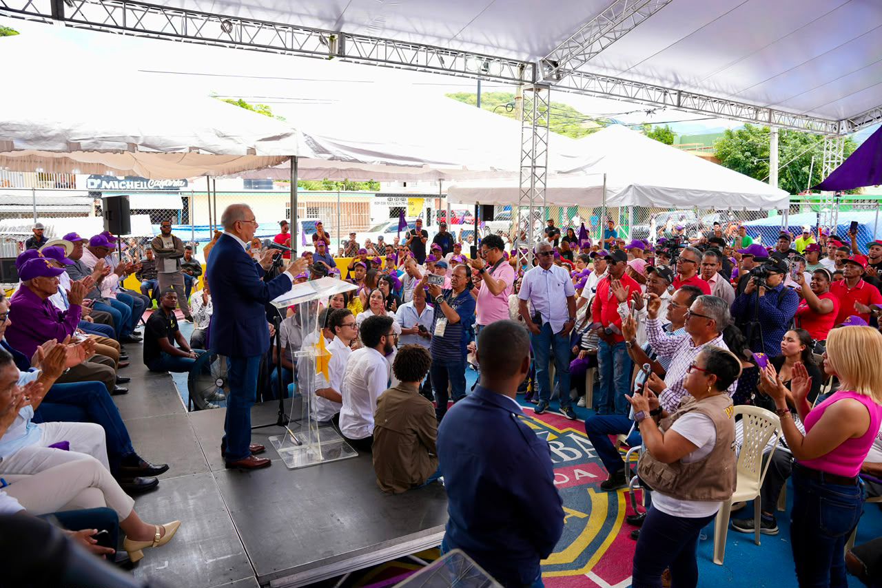 Danilo Medina sobre dirigentes de otras organizaciones que regresan y van al PLD: “Nos están buscando para que les abramos las puertas”