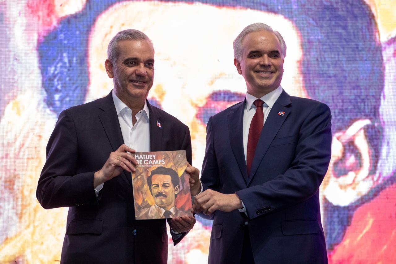 Presidente Abinader participa en acto de conmemoración por natalicio de Hatuey De Camps, líder político que luchó por la democracia, las libertades públicas, la igualdad y la dignidad