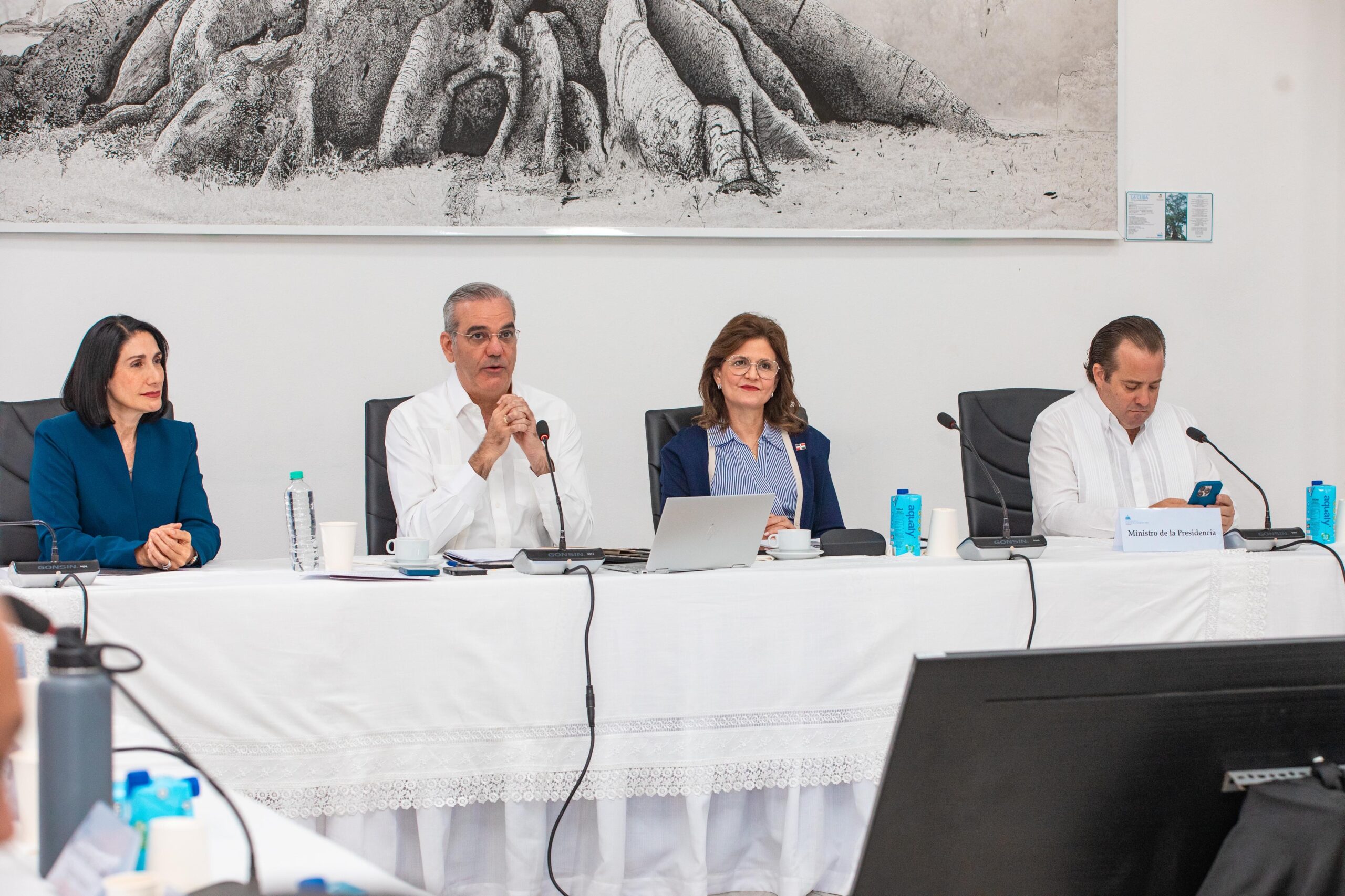 Presidente Abinader encabeza Consejo de Ministros en Santiago; Gobierno ha invertido más de RD$110 mil millones en los primeros 5 años en la provincia