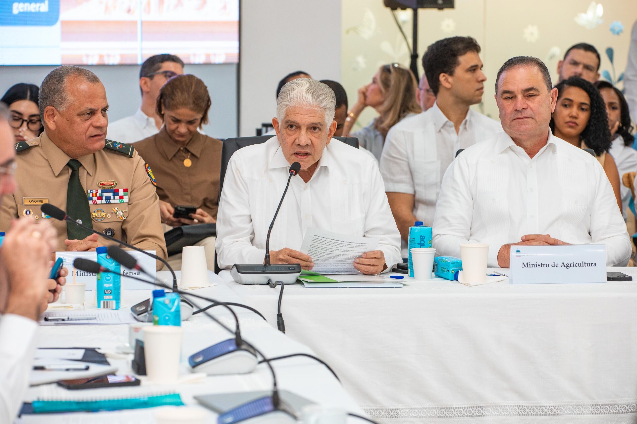 Ministro de Obras Públicas, Eduardo Estrella, anuncia en Consejo de Ministros, encabezado por el presidente Luis Abinader, la entrega de la Circunvalación de Navarrete en septiembre y destaca avances de la infraestructura vial impulsada por el Gobierno