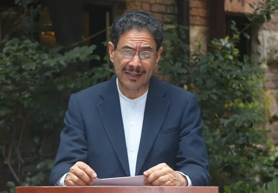 Cepeda alerta que De la Espriella es «una amenaza» para la democracia colombiana