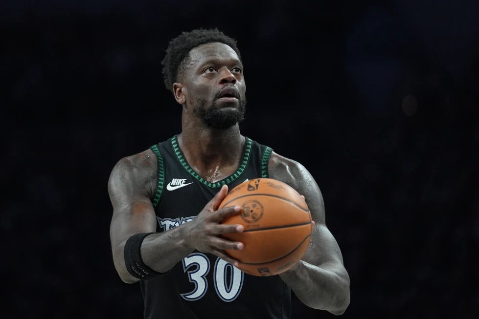 los Timberwolves traspasan a Julius Randle a los Nets como parte de un acuerdo entre tres equipos.