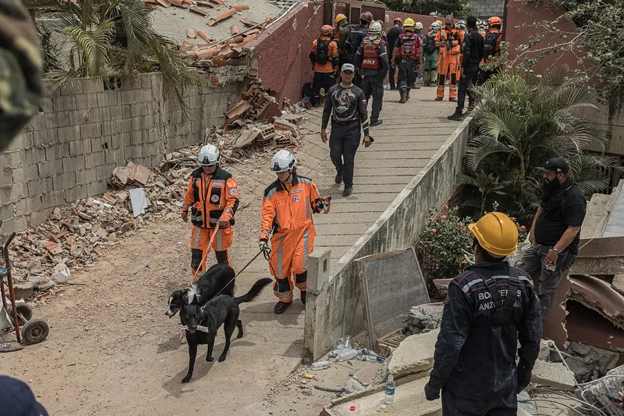 Se elevan a 1.450 las personas fallecidas por el doble terremoto en Venezuela