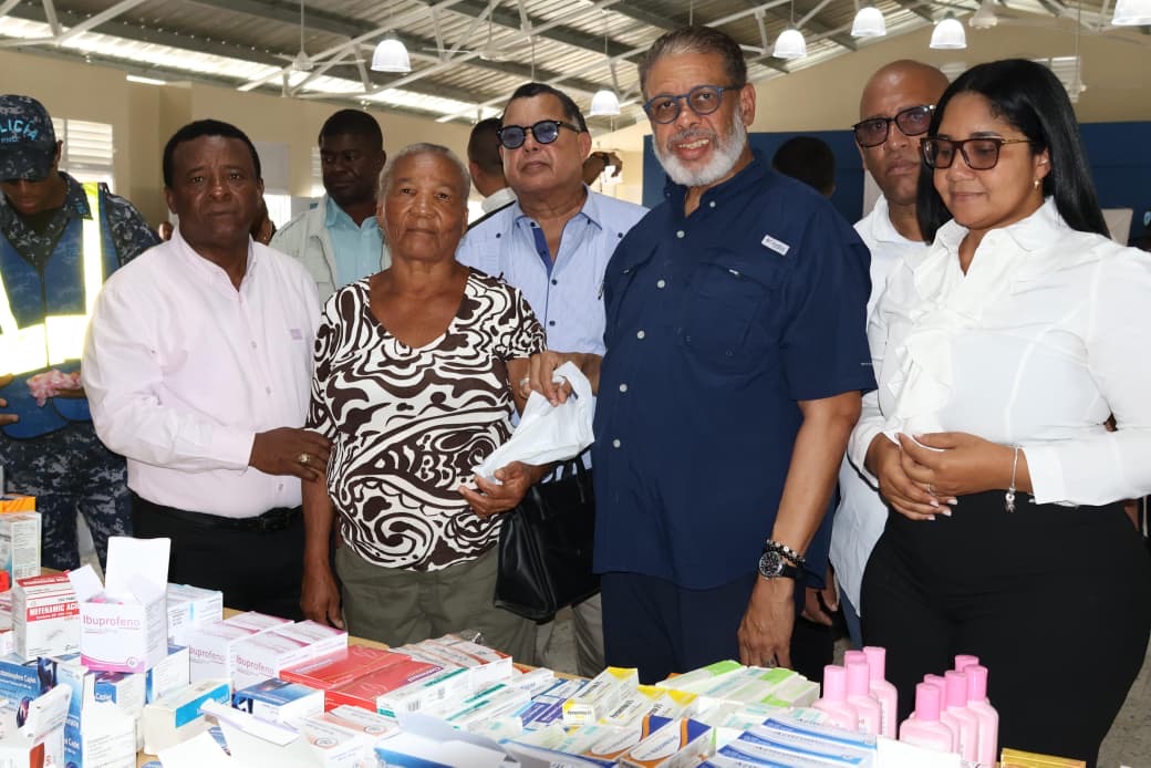 Residentes en Elias Piña reciben jornada asistencial encabezada por Desarrollo de la Comunidad