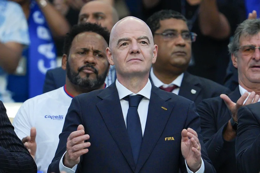 La FIFA admite la llamada de Trump por la roja de Balogun y defiende una decisión «independiente» La FIFA admite la llamada de Trump por la roja de Balogun y defiende una decisión «independiente»
