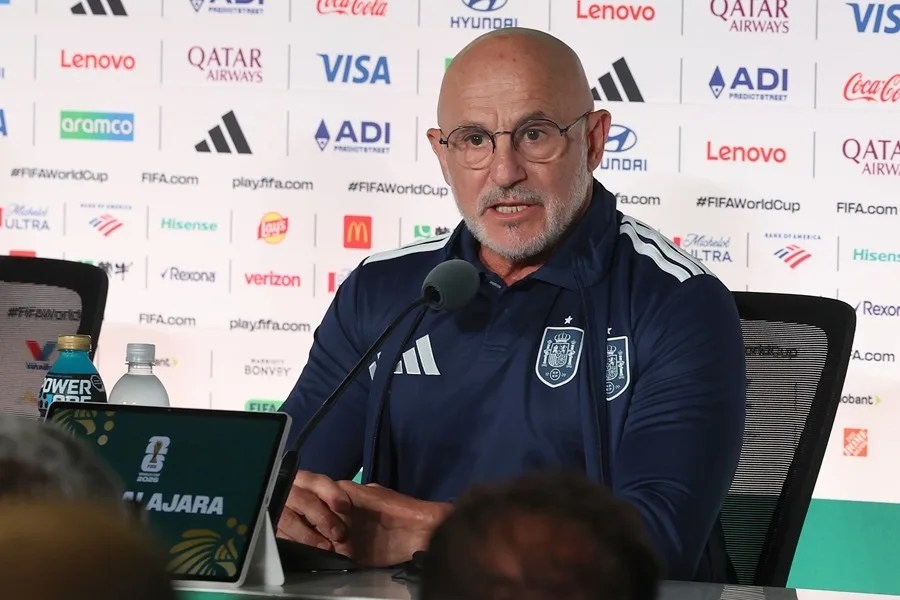 Luis de la Fuente ve «intolerable» la reacción de varios miembros de Argentina tras perder la final Luis de la Fuente ve «intolerable» la reacción de varios miembros de Argentina tras perder la final