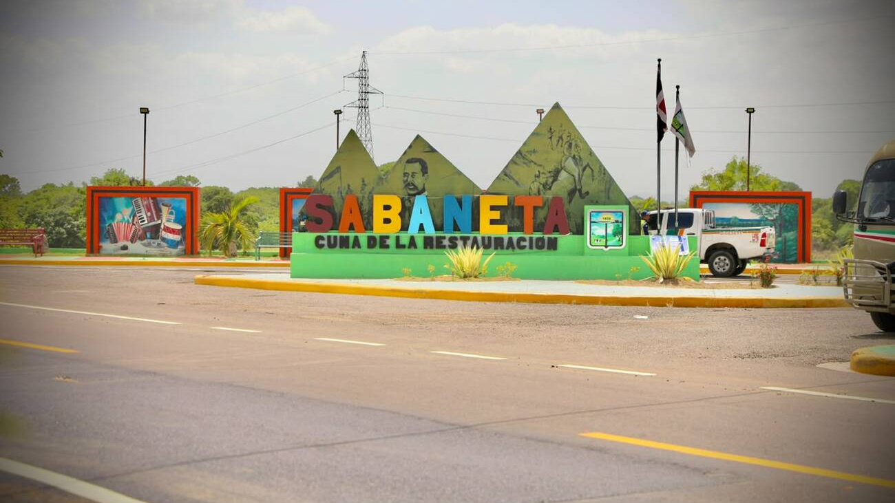 Presidente Abinader inaugura carretera Cruce Los Quemados que mejora la conectividad e impulsa el desarrollo de cientos de familias y productores agrícolas de Santiago Rodríguez Presidente Abinader inaugura carretera Cruce Los Quemados que mejora la conectividad e impulsa el desarrollo de cientos de familias y productores agrícolas de Santiago Rodríguez