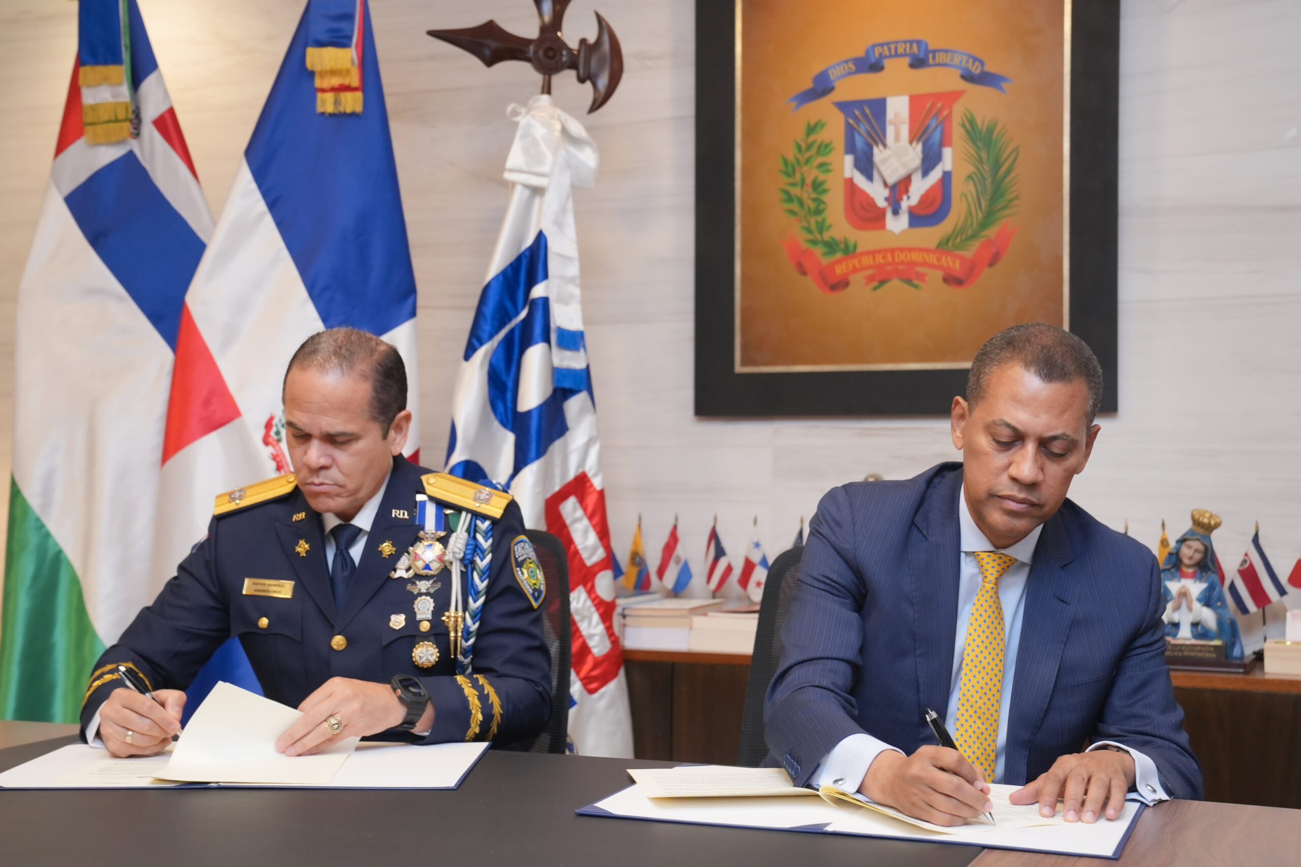 Indotel creará un registro digital de detenidos en destacamentos de la Policía