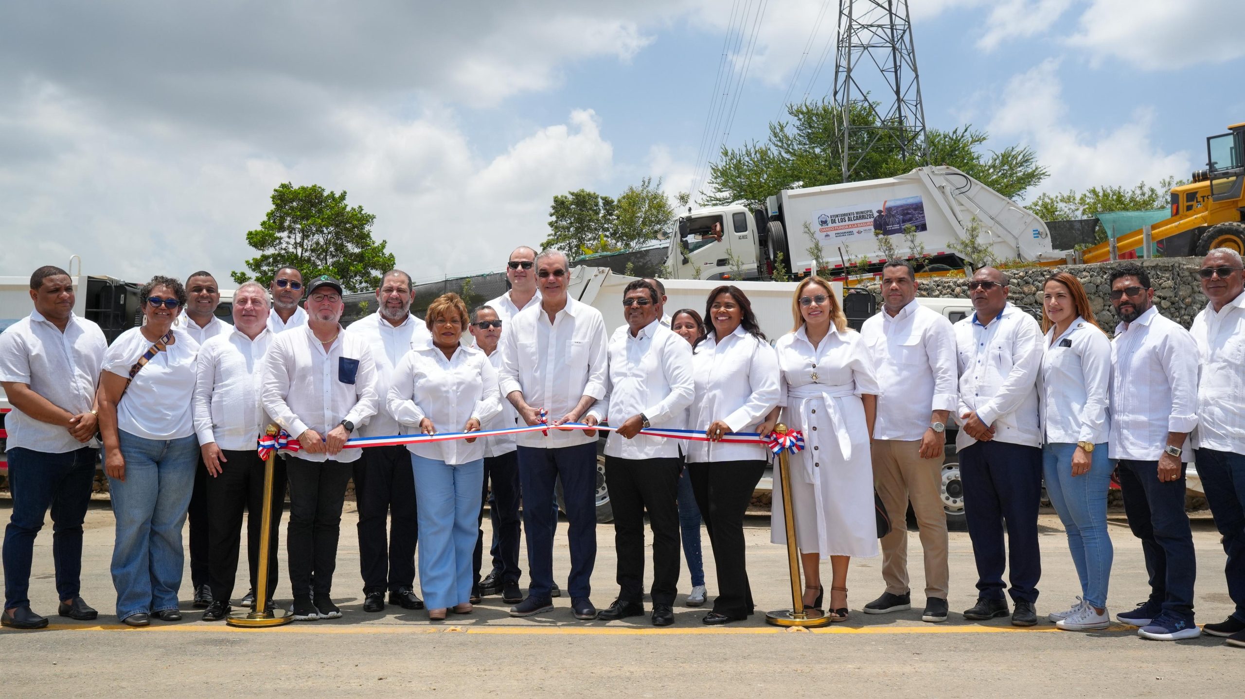 Presidente Abinader inaugura la Estación de Transferencia de Residuos Sólidos con el Programa Basura Cero, que mejorará la eficiencia del sistema de recolección y disposición de los residuos sólidos