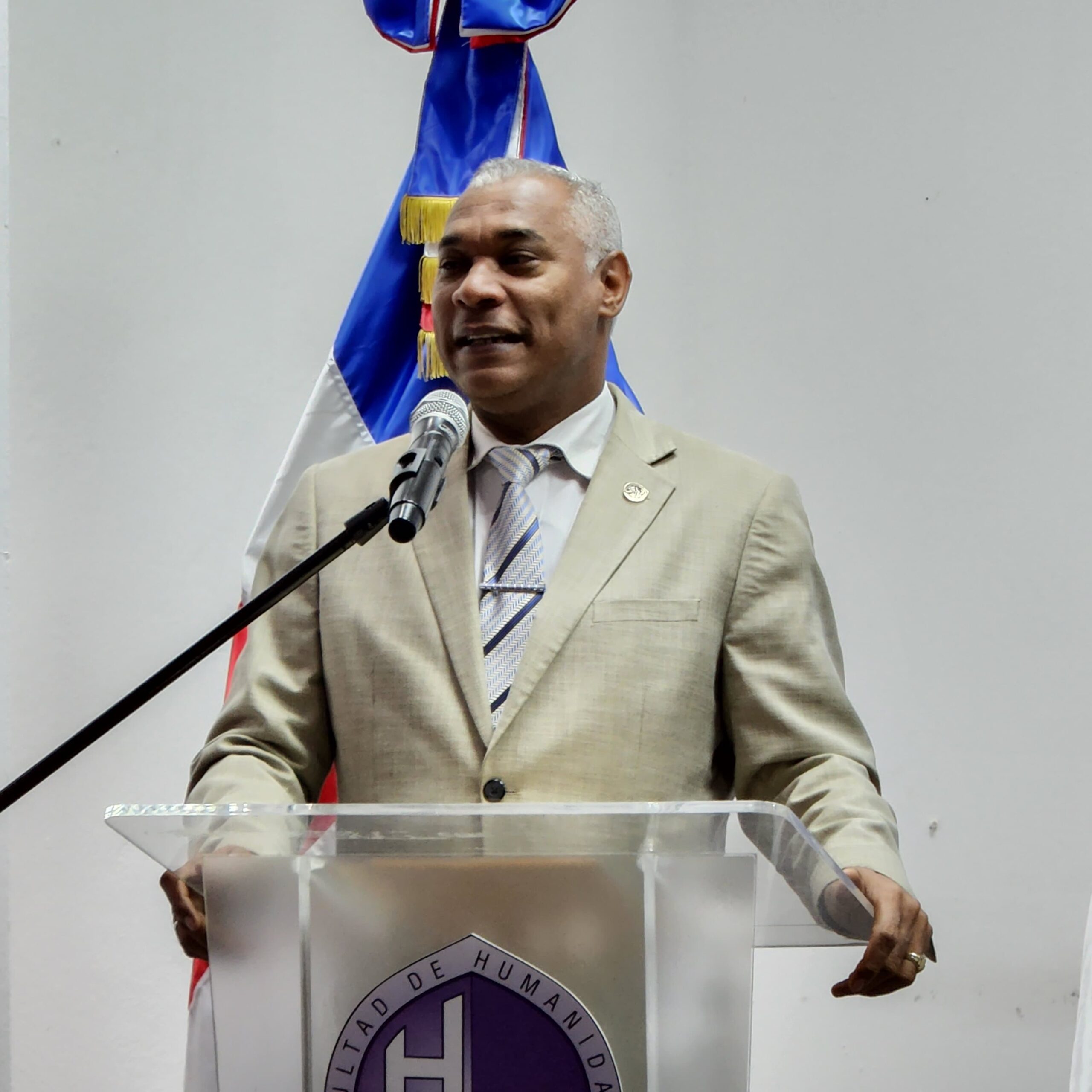 Gerardo Roa gana la Vicerrectoría de Extensión de la UASD